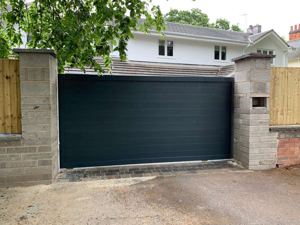 Откатные ворота из сендвич-панелей 29