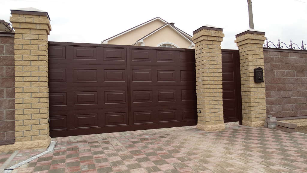 Распашные ворота из сендвич-панелей 4