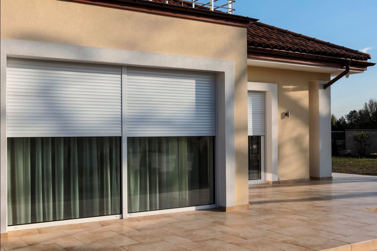 Рольставни на витрину из стального роллетного профиля RHS52 7 Рольставни на витрину из стального роллетного профиля RHS52 7